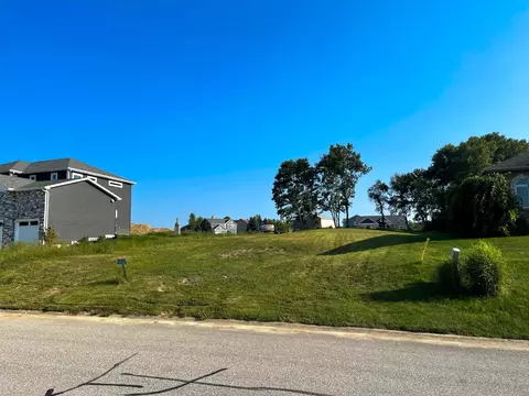 787 Cirque Dr, Crown Point, IN 46307 photo 2