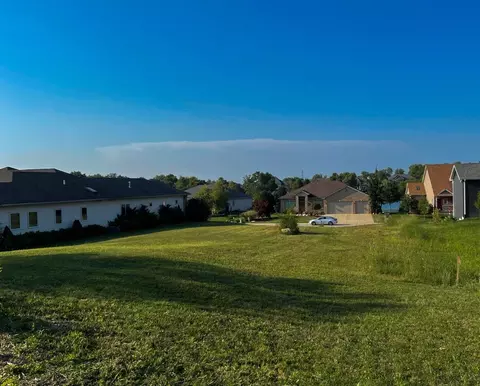 787 Cirque Dr, Crown Point, IN 46307 photo 1