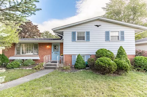 8625 Moraine Ave, Munster, IN 46321