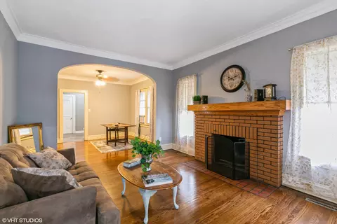 407 Mckinley St, Gary, IN 46404 photo 3