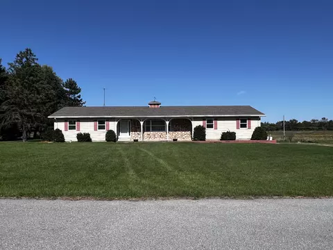 8298 Oak Tree Dr, Rensselaer, IN 47978