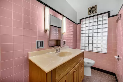 Bath - 1936 Warwick Ave, Whiting, IN 46394 photo 1 of 2
