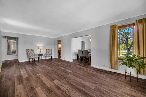 Living - 1936 Warwick Ave, Whiting, IN 46394 photo 2 of 4