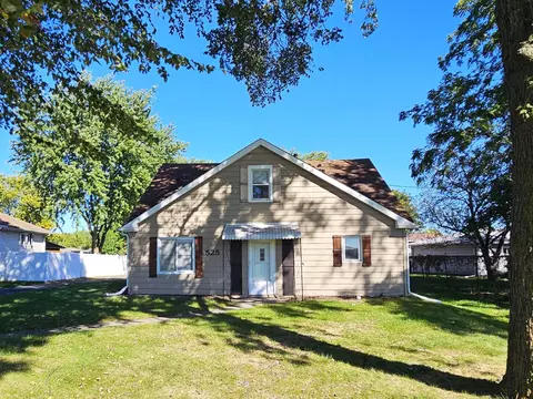 525 Fisher St, Munster, IN 46321