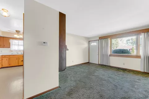 912 N Dwiggins Ave, Griffith, IN 46319 photo 10