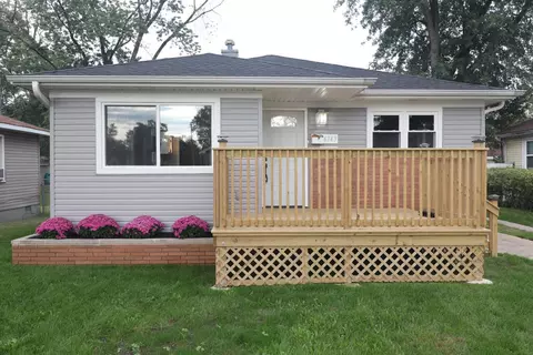 6743 Parrish Ave, Hammond, IN 46323