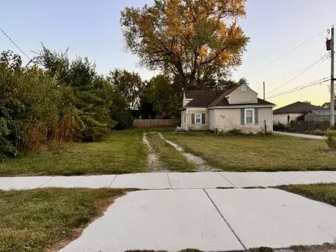 715 E Lake St, Griffith, IN 46319 photo 2