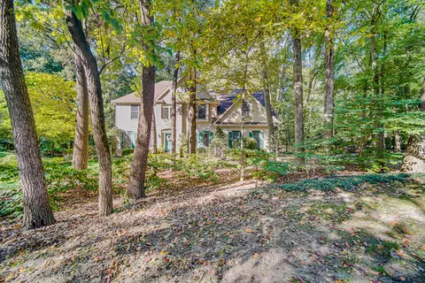 622 Winding Creek Path, Valparaiso, IN 46385