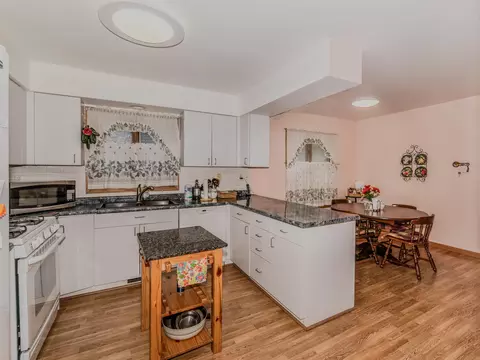 746 Rueth Dr, Griffith, IN 46319 photo 5