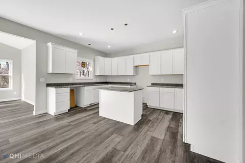 Kitchen - 11732 Fox Trl, Wheatfield, IN 46392 photo 2 of 2