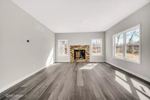 Living - 11732 Fox Trl, Wheatfield, IN 46392 photo 2 of 5