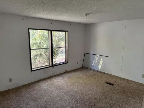 10255 N 570, De Motte, IN 46310 photo 12