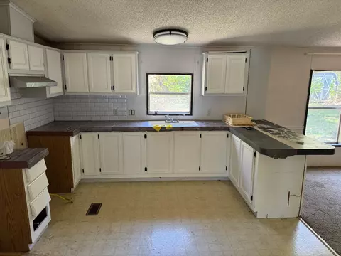 10255 N 570, De Motte, IN 46310 photo 11