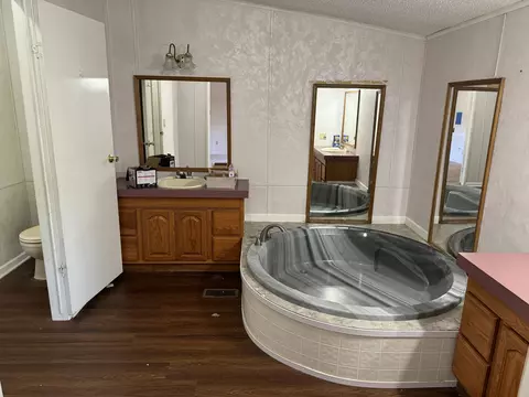 10255 N 570, De Motte, IN 46310 photo 18