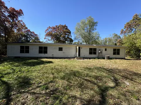 10255 N 570, De Motte, IN 46310 photo 24