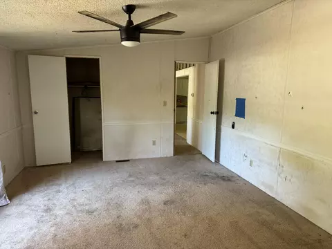 10255 N 570, De Motte, IN 46310 photo 17