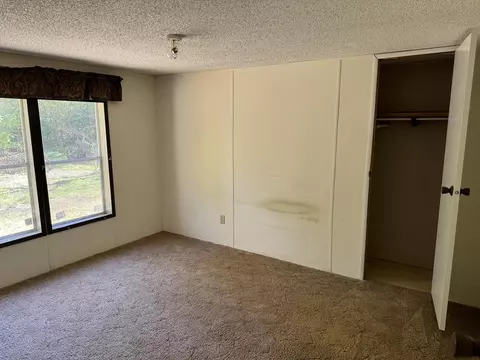 10255 N 570, De Motte, IN 46310 photo 14