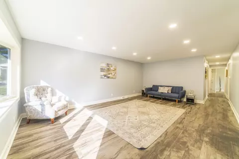 8040 Hemlock Ave, Gary, IN 46403 photo 7