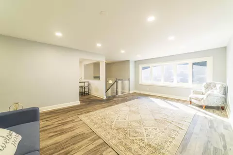 8040 Hemlock Ave, Gary, IN 46403 photo 9