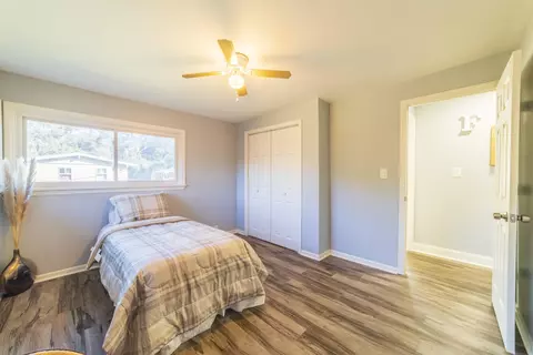 8040 Hemlock Ave, Gary, IN 46403 photo 17
