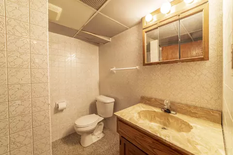 8040 Hemlock Ave, Gary, IN 46403 photo 31