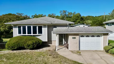 8040 Hemlock Ave, Gary, IN 46403 photo 2