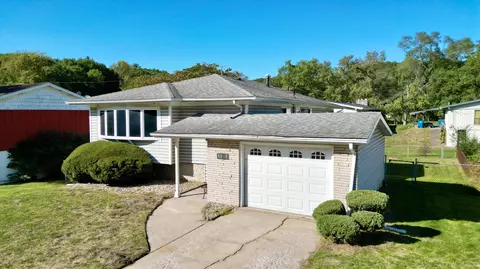 8040 Hemlock Ave, Gary, IN 46403 photo 4