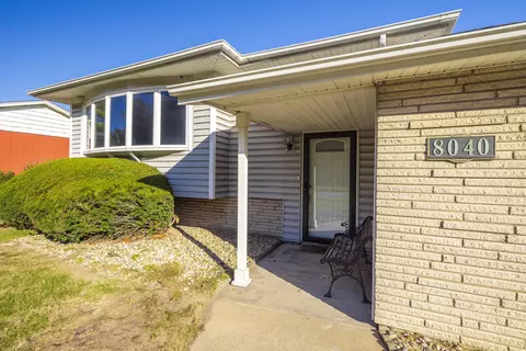 8040 Hemlock Ave, Gary, IN 46403 photo 5