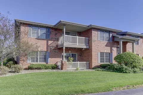 636 Cambridge Ct #2C, Munster, IN 46321