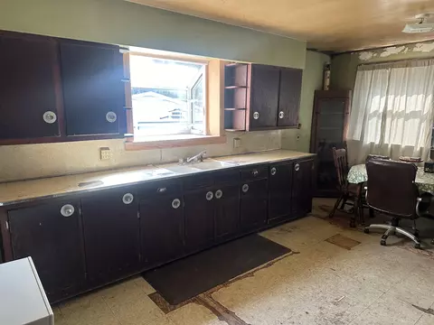 739 S Cline Ave, Griffith, IN 46319 photo 3