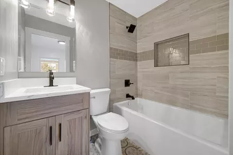 Bath - 1915 Stanton Ave, Whiting, IN 46394 photo 2 of 2