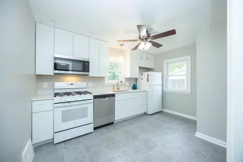 6735 Baring Ave, Hammond, IN 46324 photo 5