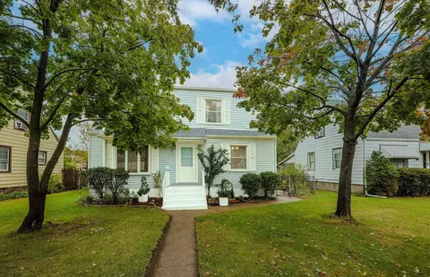 6735 Baring Ave, Hammond, IN 46324 photo 2