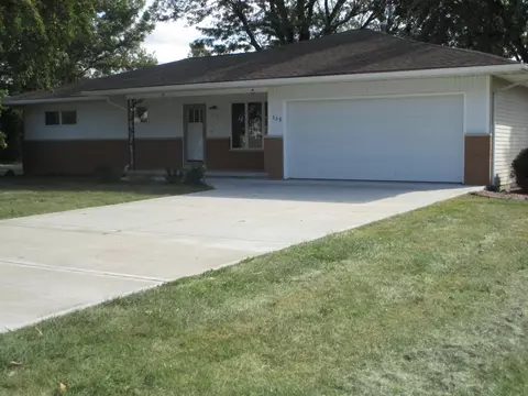 338 W James St, Francesville, IN 47946