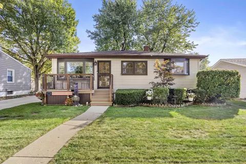 3104 Maple Dr, Highland, IN 46322