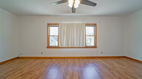 Living - 4723-4725 Johnson Ave, Hammond, IN 46327 photo 1 of 4