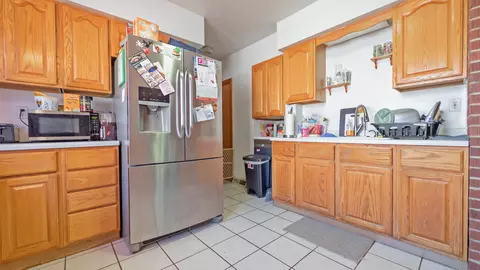 Kitchen - 4723-4725 Johnson Ave, Hammond, IN 46327 photo 5 of 6