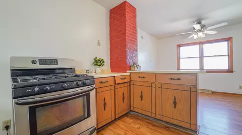 Kitchen - 4723-4725 Johnson Ave, Hammond, IN 46327 photo 3 of 6