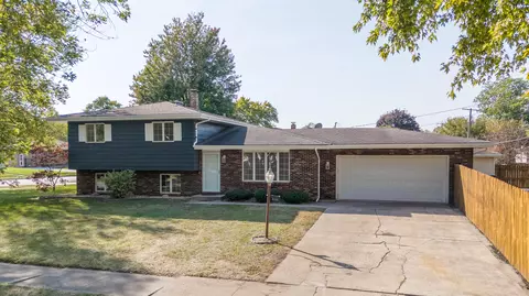 3341 Strong St, Highland, IN 46322