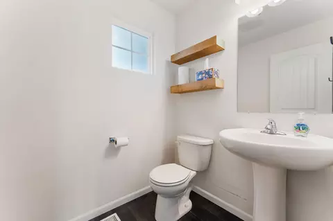 Bath - 6309 Summershade Dr, Portage, IN 46368 photo 1 of 3