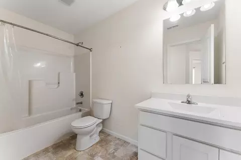 Bath - 6309 Summershade Dr, Portage, IN 46368 photo 3 of 3