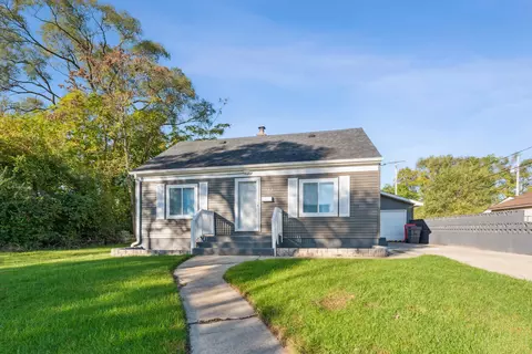 Exterior - 1122 Bigger St, Gary, IN 46404 photo 3 of 4