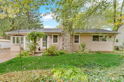 1205 Calvin Ave, Valparaiso, IN 46385