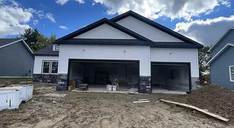 290 Apple Grove Ln, Valparaiso, IN 46385