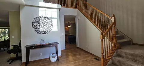 Entry Way - 7916 Hemlock Ave, Gary, IN 46403 photo 3 of 8