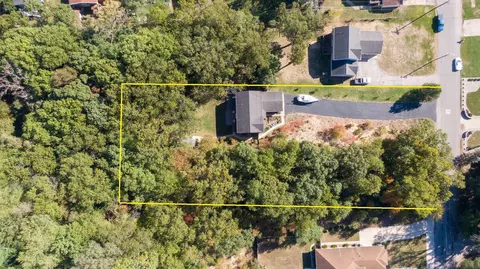 View/Area - 7916 Hemlock Ave, Gary, IN 46403 photo 3 of 4