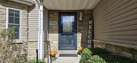 Entry Way - 7916 Hemlock Ave, Gary, IN 46403 photo 1 of 8