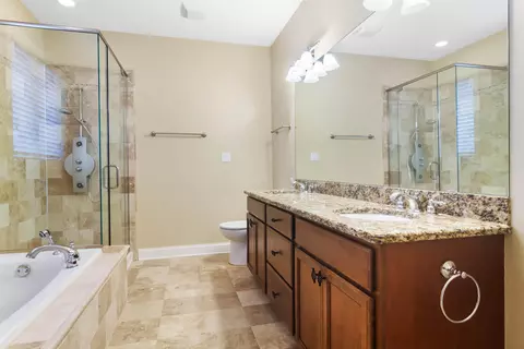 Bath - 910 Hawk Cir, Crown Point, IN 46307 photo 1 of 5