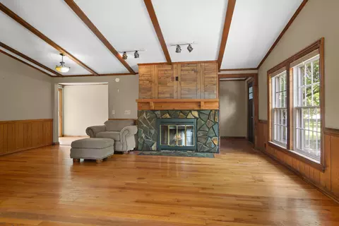 Living - 23102 Pierce St, Shelby, IN 46377 photo 3 of 7