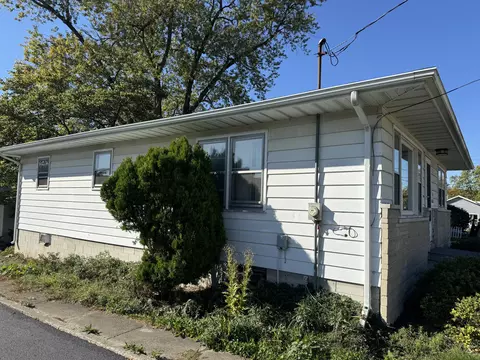 204 E Main St, Lowell, IN 46356 photo 5